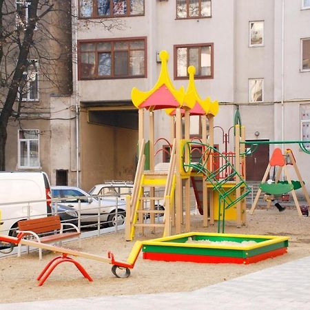 Нові Апартаменти 83 Ивано-Франкивск Екстериор снимка
